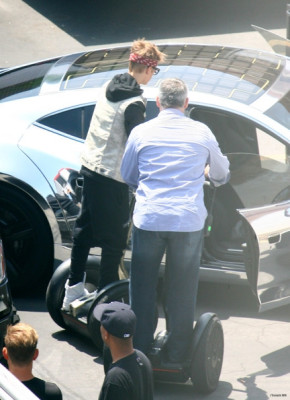 07.06 | Justin Bieber nos bastidores do clipe de As Long As You Love Me