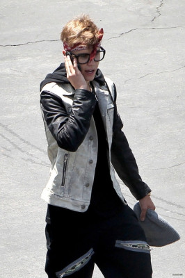 07.06 | Justin Bieber nos bastidores do clipe de As Long As You Love Me