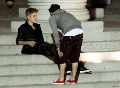 07.06 | Justin Bieber nos bastidores do clipe de As Long As You Love Me