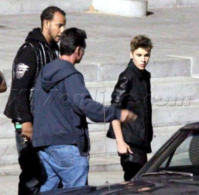 07.06 | Justin Bieber nos bastidores do clipe de As Long As You Love Me