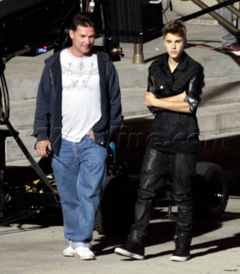 07.06 | Justin Bieber nos bastidores do clipe de As Long As You Love Me