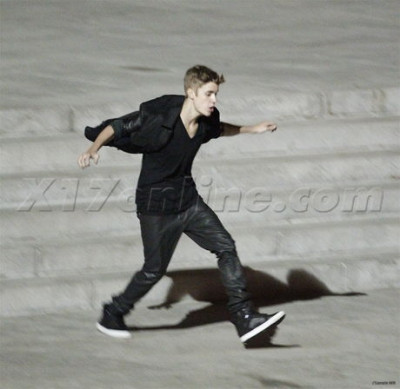 07.06 | Justin Bieber nos bastidores do clipe de As Long As You Love Me