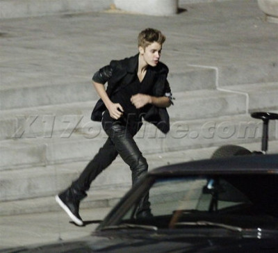 07.06 | Justin Bieber nos bastidores do clipe de As Long As You Love Me