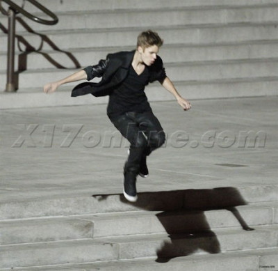 07.06 | Justin Bieber nos bastidores do clipe de As Long As You Love Me