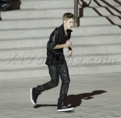 07.06 | Justin Bieber nos bastidores do clipe de As Long As You Love Me