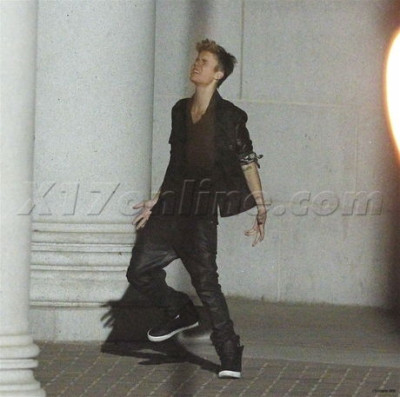 07.06 | Justin Bieber nos bastidores do clipe de As Long As You Love Me