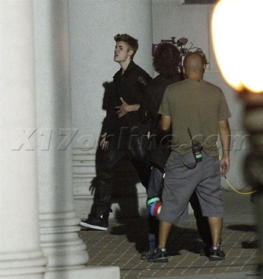 07.06 | Justin Bieber nos bastidores do clipe de As Long As You Love Me