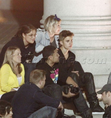 07.06 | Justin Bieber nos bastidores do clipe de As Long As You Love Me