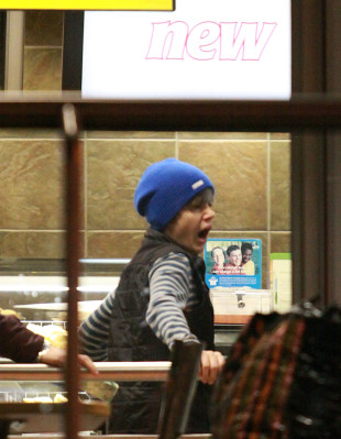 17.04 | Justin Bieber chegando no aeroporto em Toronto