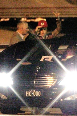 16.07 | Justin Bieber chegando em Sydney, Austrália