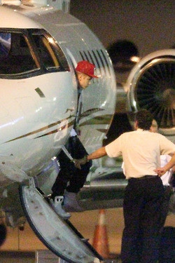 16.07 | Justin Bieber chegando em Sydney, Austrália