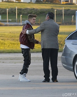16.07 | Justin Bieber embarcando de Melbourne