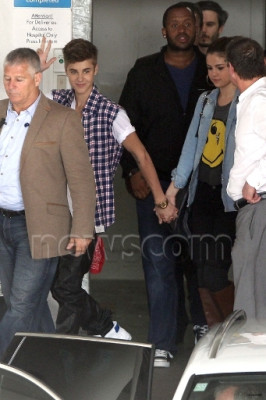 19.07 | Justin Bieber deixando seu hotel na Nova Zelândia