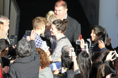 19.07 | Justin Bieber deixando seu hotel na Nova Zelândia