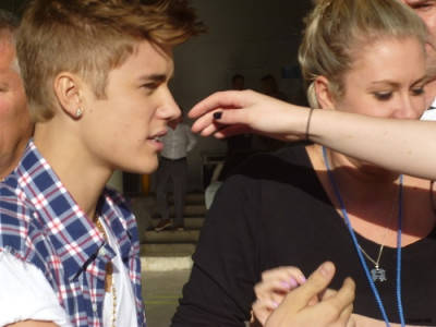 19.07 | Justin Bieber visitando hospital na Nova Zelândia