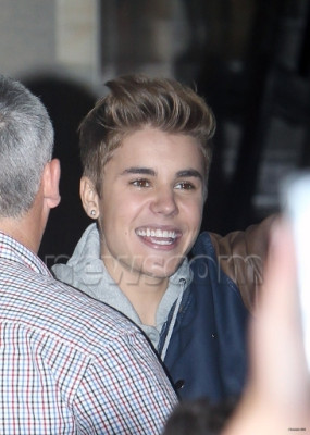 20.07 | Justin Bieber deixando o hotel Langham Hotel