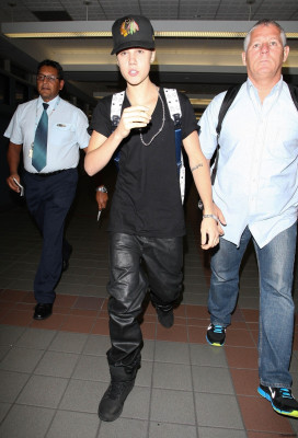 24.07 | Justin Bieber no aeroporto LAX, em Los Angeles