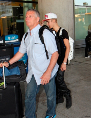 24.07 | Justin Bieber no aeroporto LAX, em Los Angeles