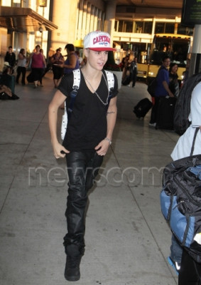 24.07 | Justin Bieber no aeroporto de Toronto, no Canadá