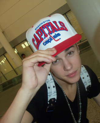 24.07 | Justin Bieber no aeroporto de Toronto, no Canadá