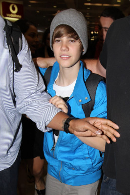 24.04 | Justin Bieber chegando no aeroporto em Sidney
