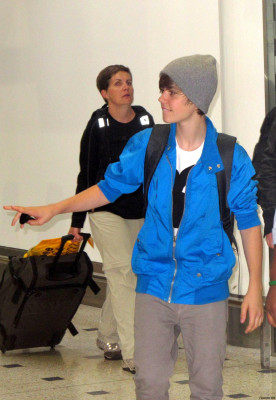 24.04 | Justin Bieber chegando no aeroporto em Sidney