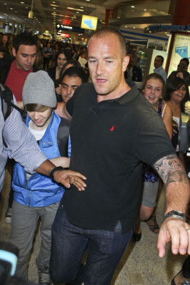 24.04 | Justin Bieber chegando no aeroporto em Sidney