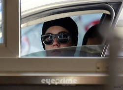04.06 | Justin Bieber com Selena Gomez no Chick Fil A em Los Angeles