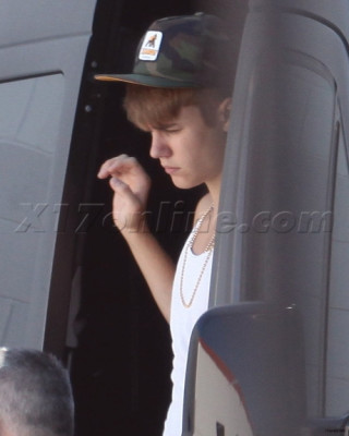 14.08 | Justin Bieber deixando ensaios da Believe Tour