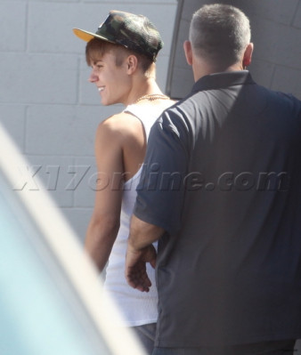 14.08 | Justin Bieber deixando ensaios da Believe Tour