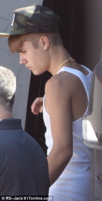 14.08 | Justin Bieber deixando ensaios da Believe Tour