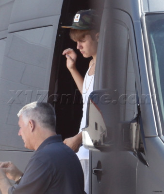 14.08 | Justin Bieber deixando ensaios da Believe Tour