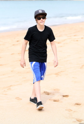 24.04 | Justin Bieber passeando na praia em Sidney
