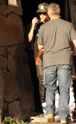 26.08 | Justin Bieber deixando restaurante em Los Angeles