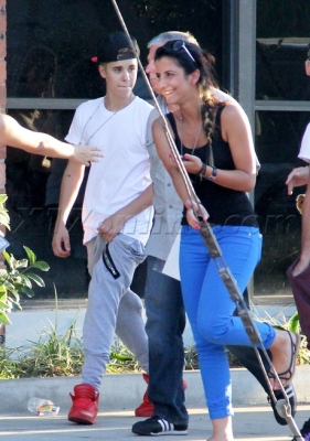 28.08 | Justin Bieber deixando o ensaio para a Believe Tour