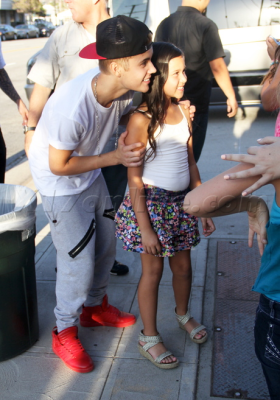 28.08 | Justin Bieber deixando o ensaio para a Believe Tour
