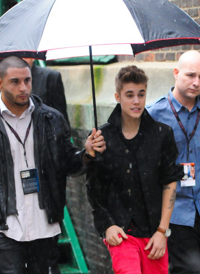 11.07 | Justin Bieber nos bastidores do Victoria’s Secret Fashion Show