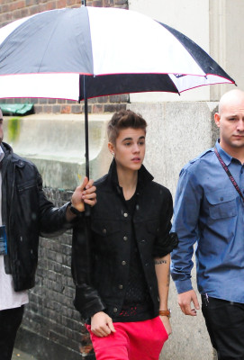 11.07 | Justin Bieber nos bastidores do Victoria’s Secret Fashion Show