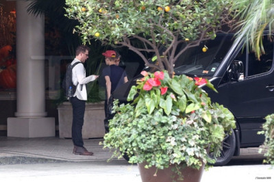 15.11 | Justin Bieber se encontra com Selena Gomez no hotel Four Seasons
