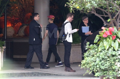15.11 | Justin Bieber se encontra com Selena Gomez no hotel Four Seasons