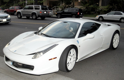 15.11 | Justin Bieber chegando no hotel Four Seasons, em Los Angeles
