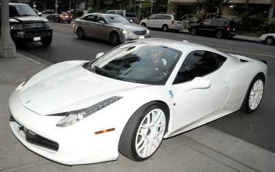 15.11 | Justin Bieber chegando no hotel Four Seasons, em Los Angeles