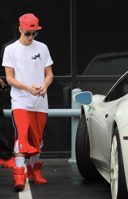 15.11 | Justin Bieber deixando centro médico em LA
