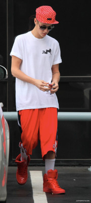 15.11 | Justin Bieber deixando centro médico em LA