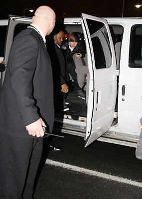 17.04 | Justin Bieber deixando o Juno Awards