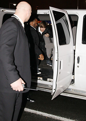 17.04 | Justin Bieber deixando o Juno Awards