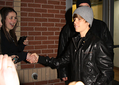 17.04 | Justin Bieber deixando o Juno Awards