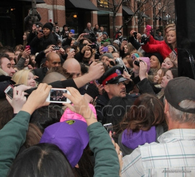 12.01 | Justin Bieber deixando seu hotel em Toronto