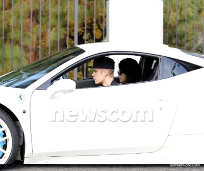 12.03 | Justin Bieber e Selena Gomez em Los Angeles