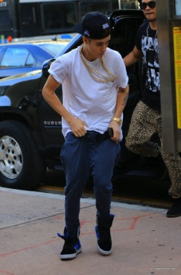12.10 | Justin Bieber passeando em Miami